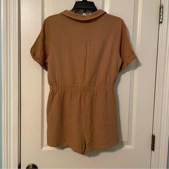 Brown button down romper. Size small - Picture 2 of 3